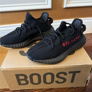 Yeezy sneakers 4.5